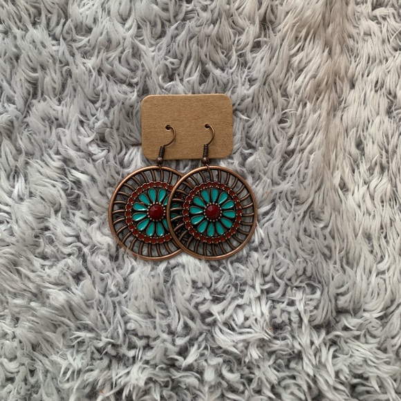 Jewelry - Earrings